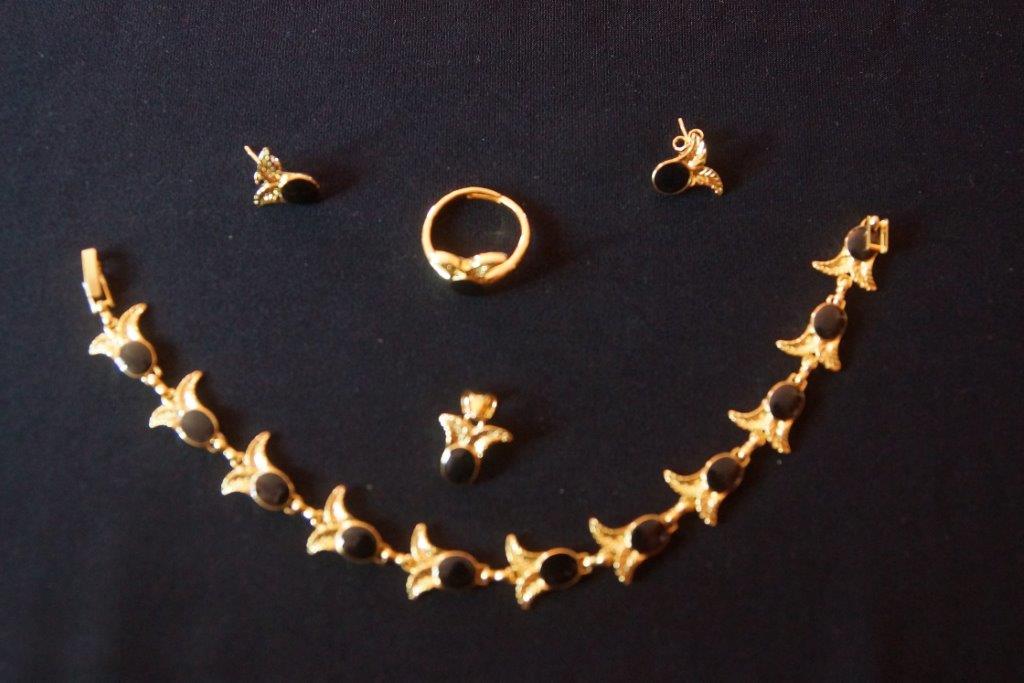 Windsor Jewelry Bracelets and Chains